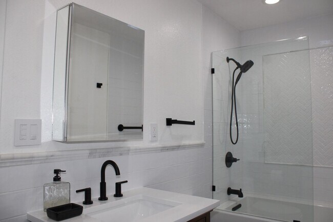 Building Photo - 7610 Woodborough Dr