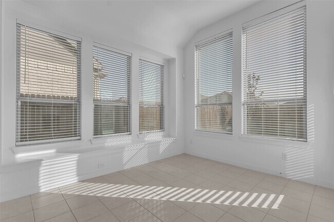 Building Photo - 1805 Everglades Dr