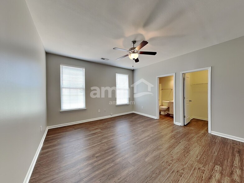 Building Photo - 22 Tack Ln