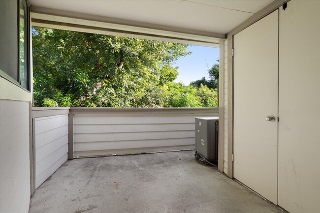 Building Photo - 2500 Burleson Rd
