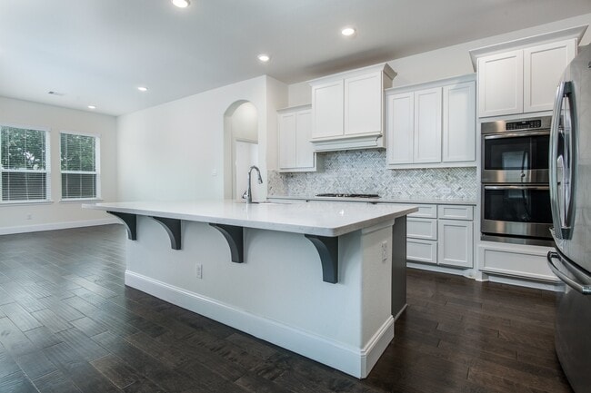 Building Photo - 21119 Bradford Grove Dr