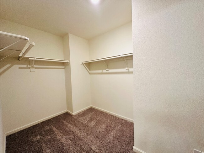 Building Photo - 14850 Calderon Dr