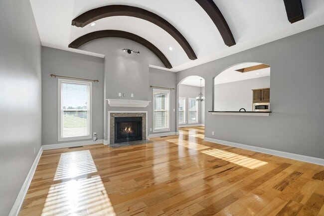 Building Photo - Pet Friendly on Exit 8!