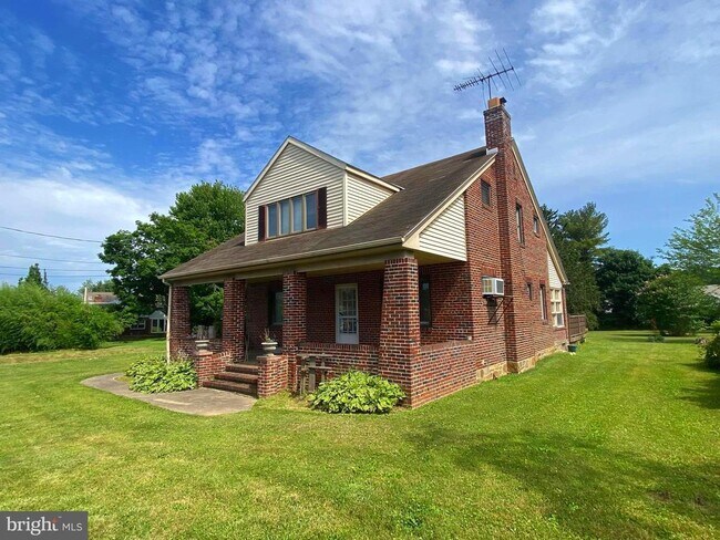 Building Photo - 812 E Baltimore Pike