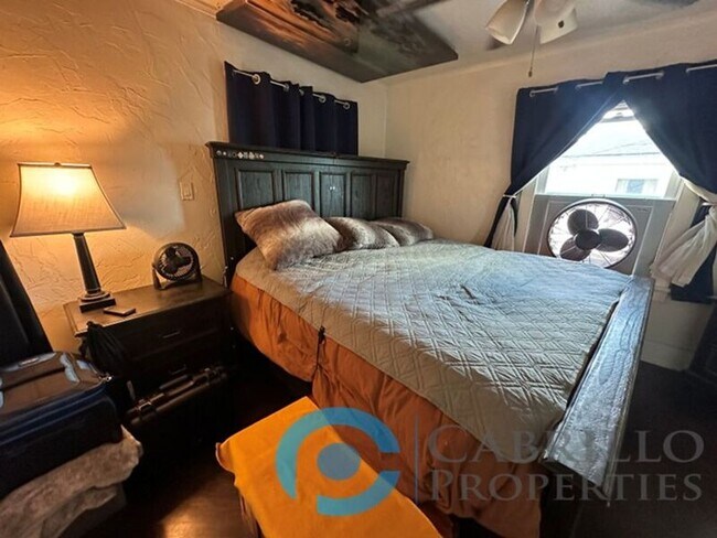 Building Photo - 4318 Cleveland Ave