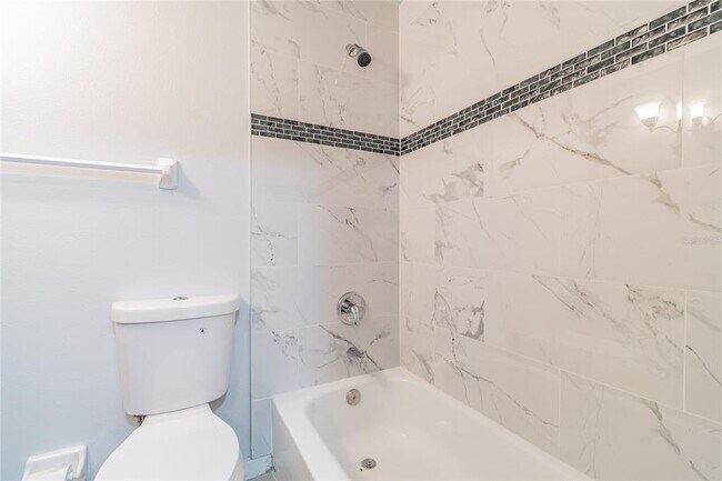 Building Photo - 4907 W McElroy Ave