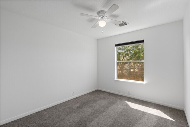 Building Photo - 3139 Silver Cedar Trail