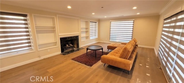 Building Photo - 1845 N Santa Anita Ave