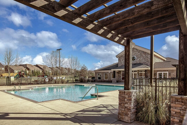 Building Photo - 5035 Napoli Dr