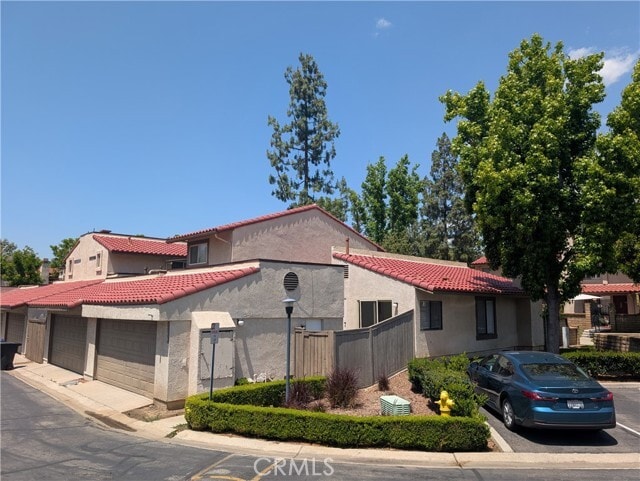 Building Photo - 9764 Louise Way