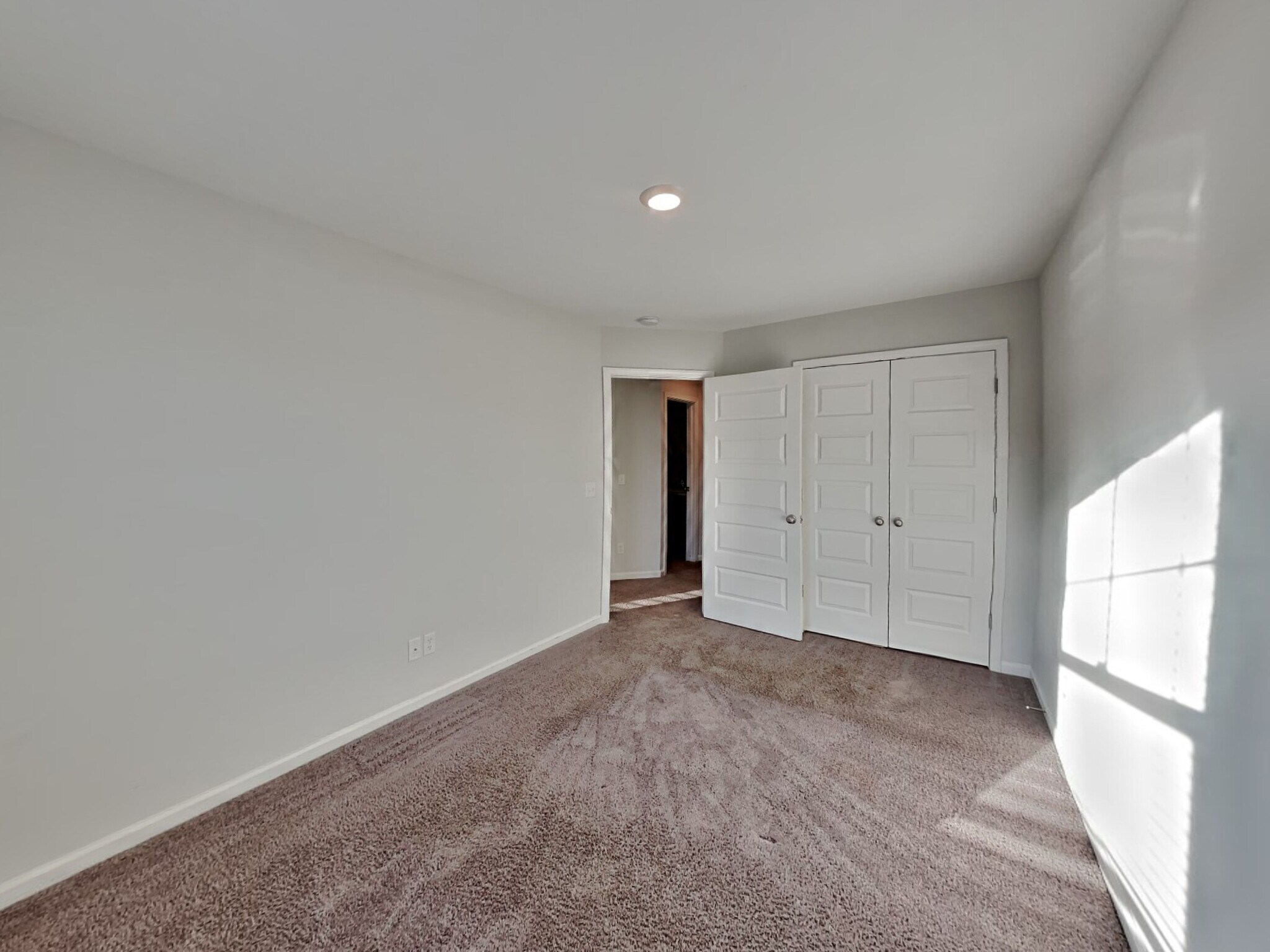 Building Photo - 34 Red Robin Ct