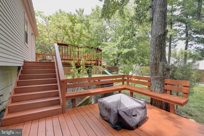 Building Photo - 618 Worchester St