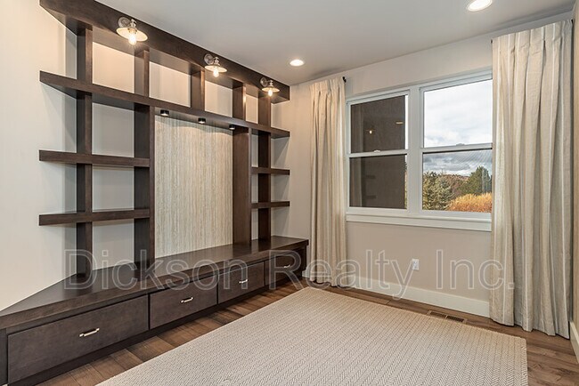 Building Photo - 4001 Whispering Pine Loop