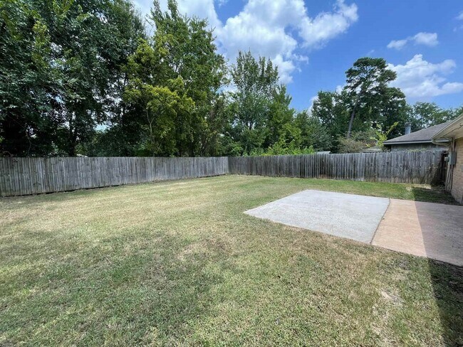 Building Photo - 9422 Chartermoss Cir