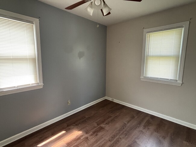 Building Photo - 1548 Thalia Ave