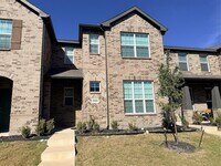 Building Photo - 2909 Bluets Dr