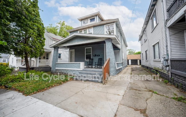 Building Photo - 1044 Muskegon Ave NW