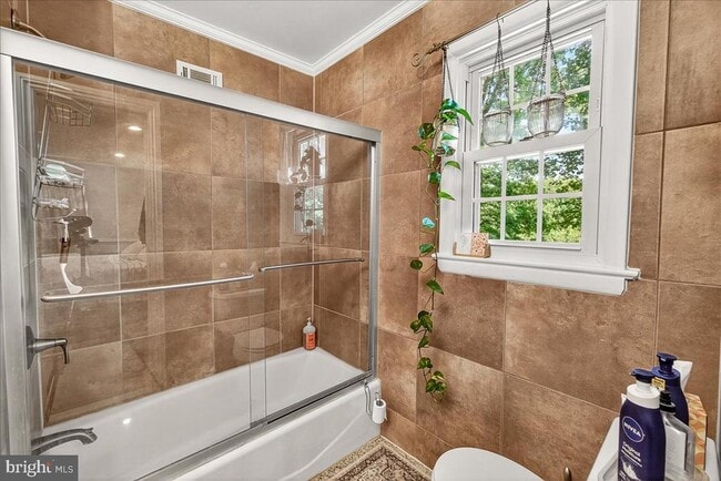 Building Photo - 4009 Simms Dr