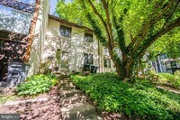 Building Photo - 2455 Pyrenees Ct