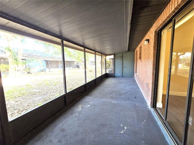Building Photo - 2913 Duchess Oak Ct