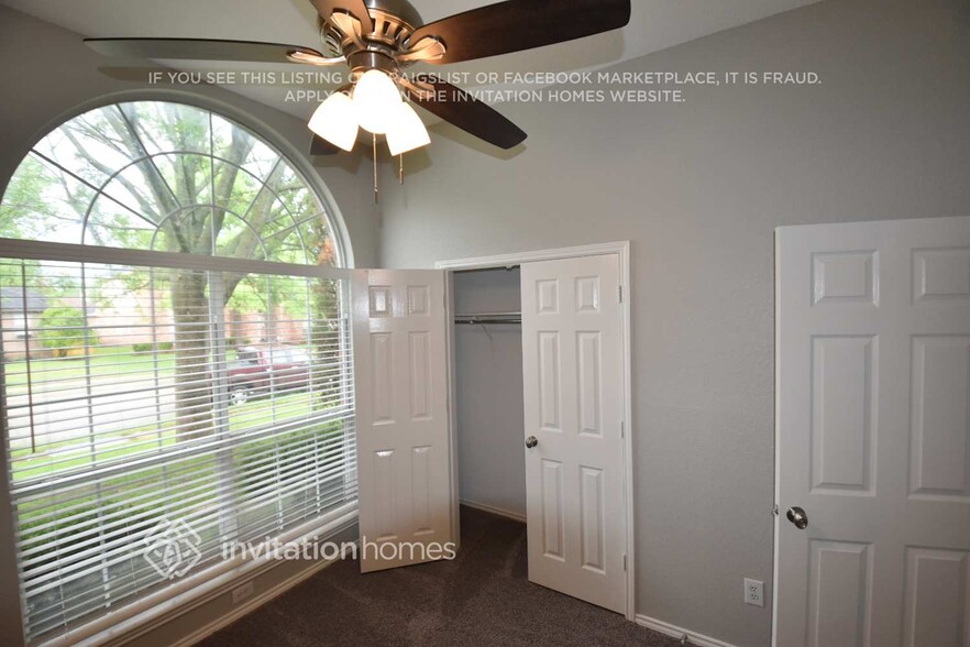Building Photo - 8306 Circleview St
