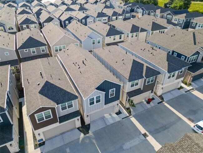 Building Photo - 1519 Beach Oak Dr