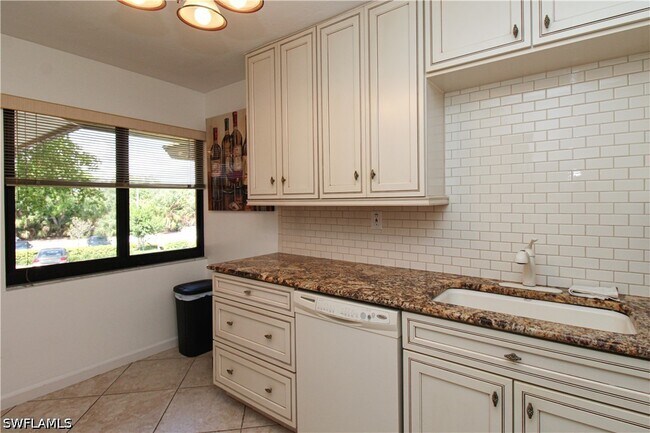 Building Photo - 1510 Mainsail Dr