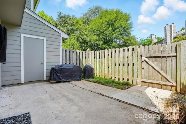 Building Photo - 6044 Heath Valley Rd