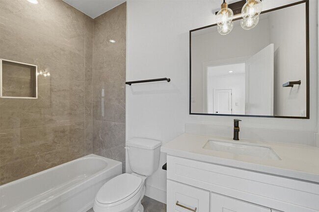 Building Photo - 3903 F Pinemont Dr