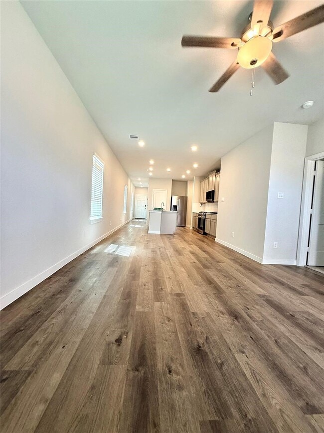 Building Photo - 4015 Crowning Ct