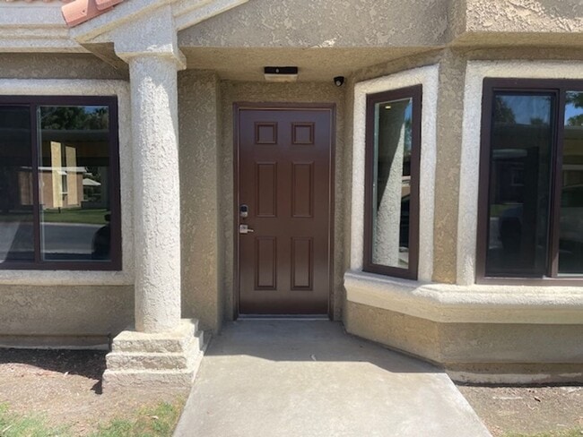 Building Photo - 40880 Whirling Wind Dr