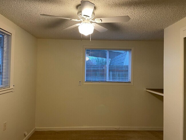 Building Photo - 1600 SE 168th Ave