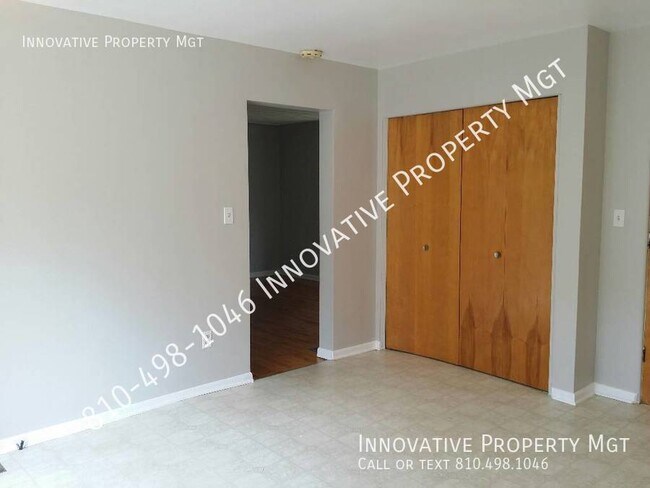 Building Photo - Spacious 4 bedroom , 1 1/2 bath home in Ga...
