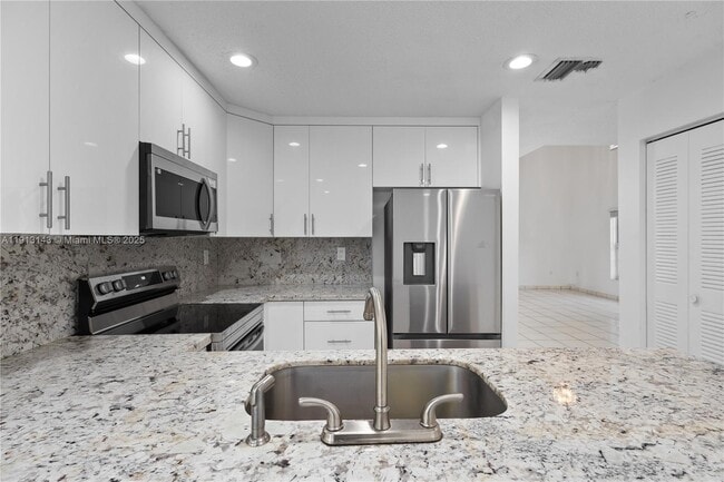 Building Photo - 10245 NW 57th St