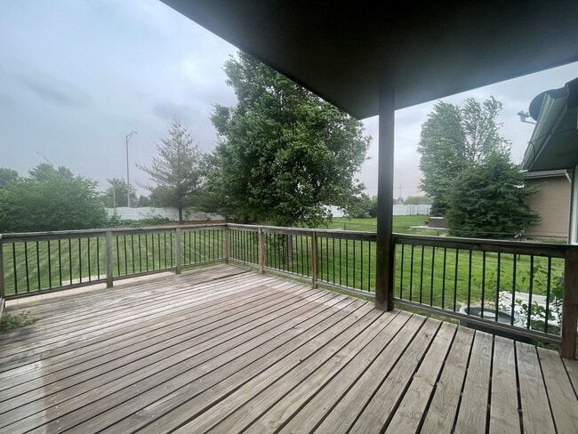 Building Photo - Home For Rent Papillion