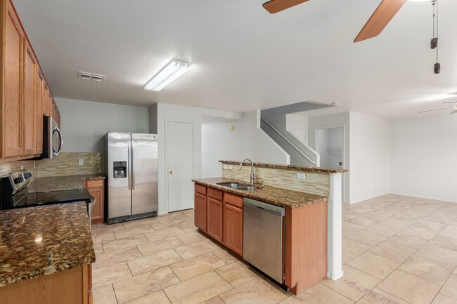 Building Photo - 2574 E Meadow Mist Ln