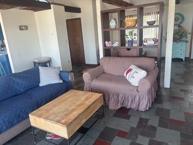 Building Photo - 3 Point Rd