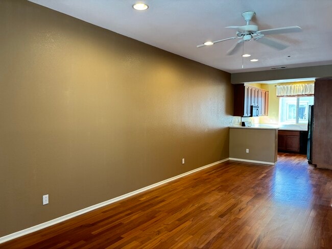 Building Photo - 1267 Elfin Forest Rd E