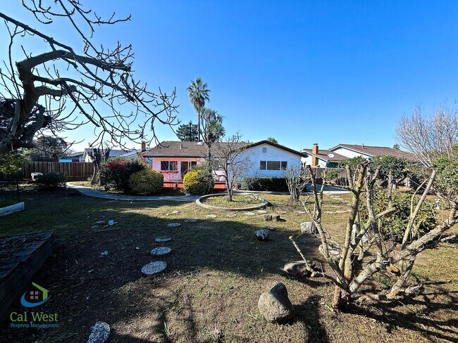 Building Photo - $5195 - 4 Bed/2 Bath Remodeled Home in Santa Clara