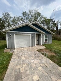 Building Photo - 5309 Oaktrail Ln