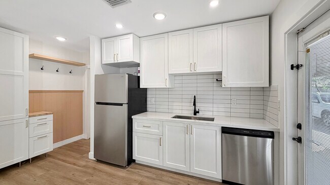 Building Photo - 7995 SW 140th Terrace