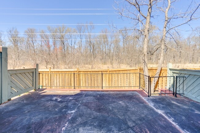 Building Photo - 7913 Central Park Cir