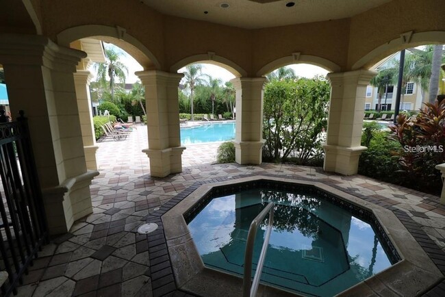 Building Photo - 2 Bedoom 2 bath Millenia Mall area Condo -...