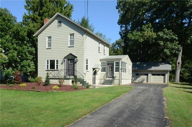 Building Photo - 137 Center Grange Rd