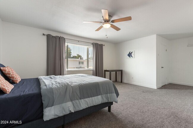 Building Photo - 4004 N Granite Reef Rd