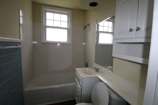 Building Photo - 972 Chambers Cir