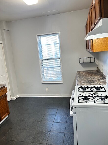 Kitchen - 4523 Homer Ave