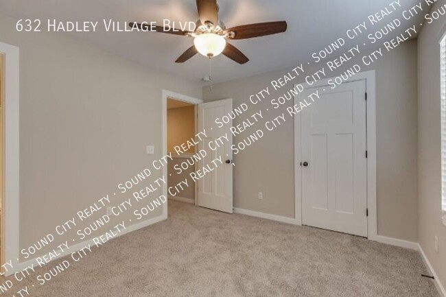 Building Photo - 632 Hadley Vlg Blvd