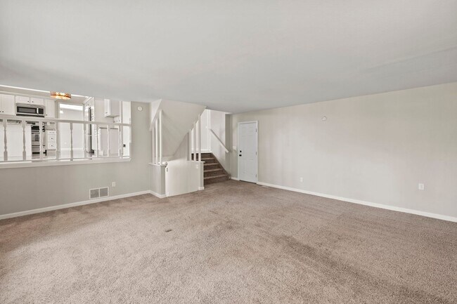 Building Photo - Great 4 Bedroom D20 Rockrimmon Home