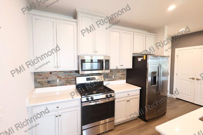 Building Photo - 3900 Maze Runner Dr